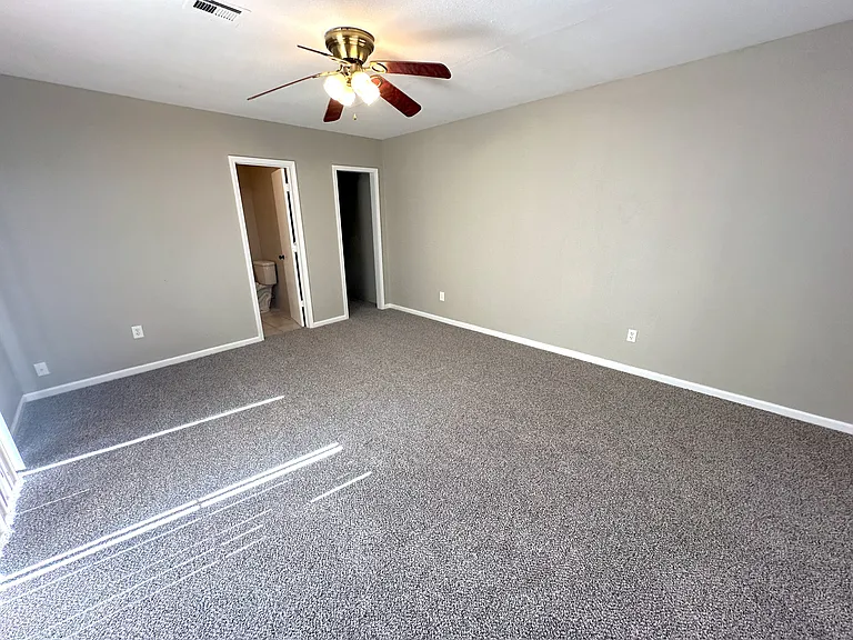 6024 E King St — Photo 16