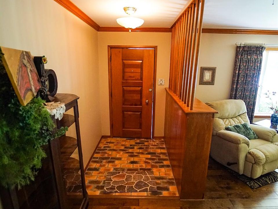 609 SE 2nd St, Tulia, TX 79088 Zillow