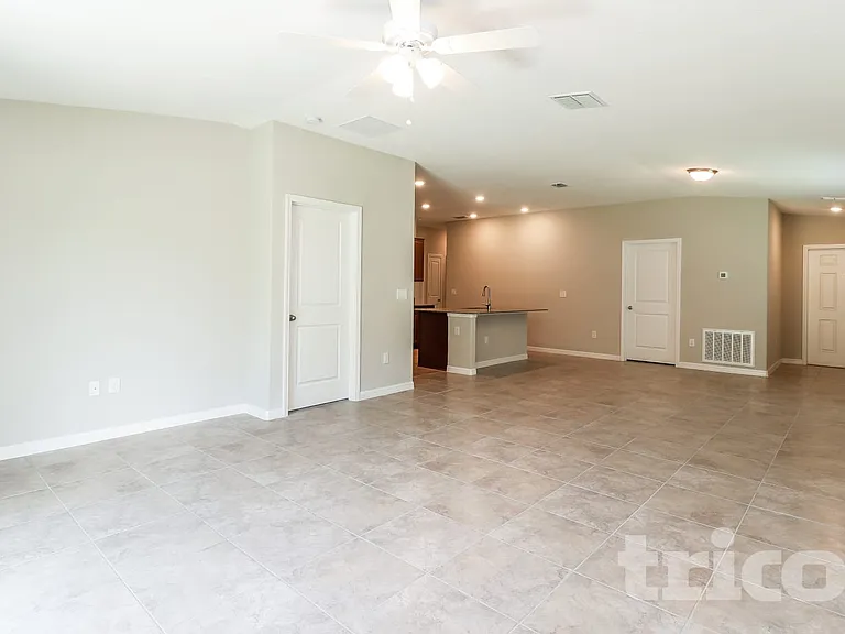 1724 Broad Winged Hawk Dr — Photo 4