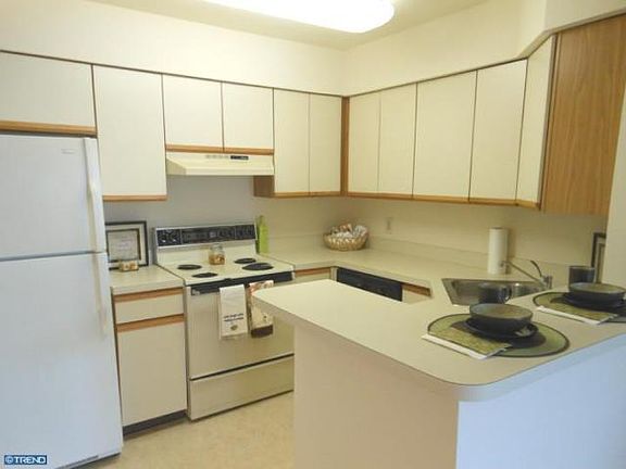 Kitchen 9 x 8