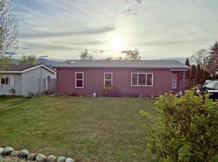 888 Garden Plz, East Wenatchee, WA 98802