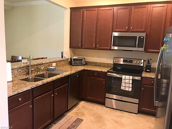 2nd image of 8903 Via Isola Ct