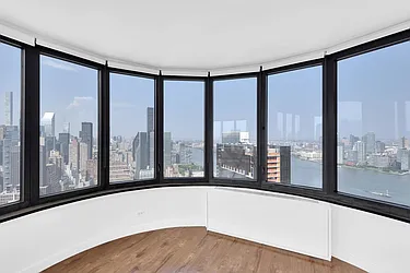 Rented by R New York