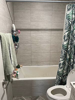 4th image of 370 E 23rd St #2G