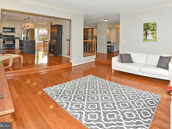 2nd image of 327 Redwood Grove Ct