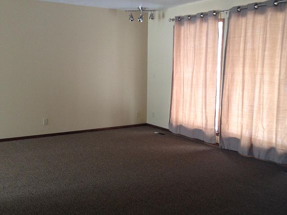 Spacious living room!