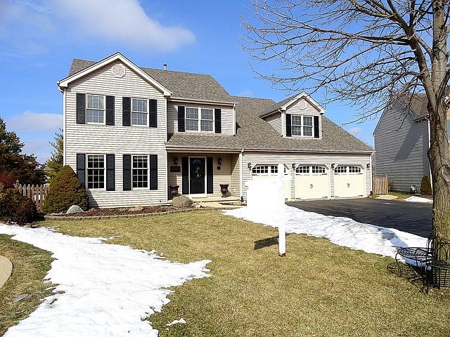 1st image of 784 Parker Ct