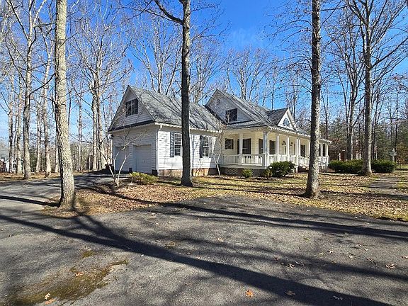 5th image of 359 Old Farm Rd