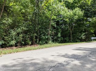 1517 E Crystal Dr, La Grange, KY 40031