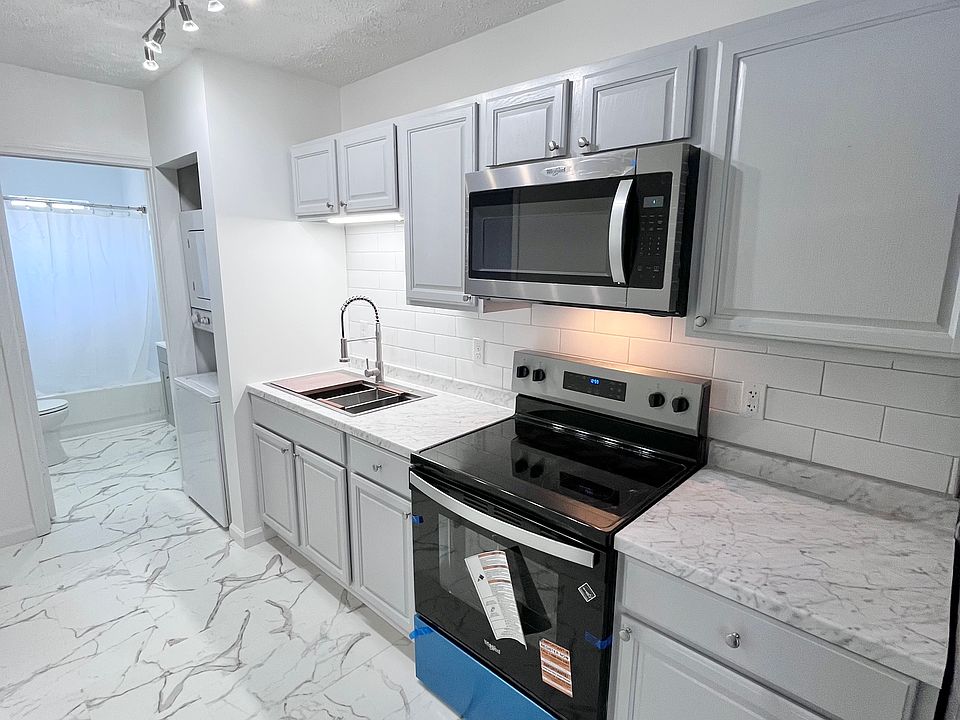 1st image of 10240 Chapman Hwy APT 16