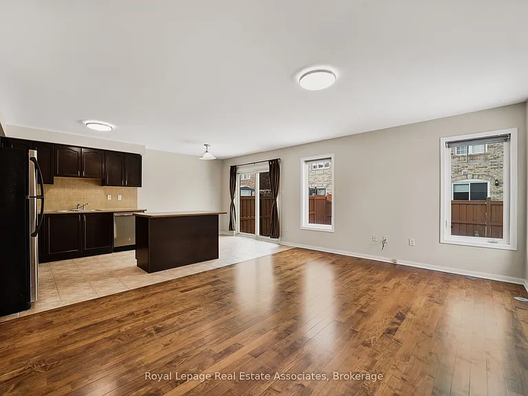 34 McCandless Ct — Photo 11