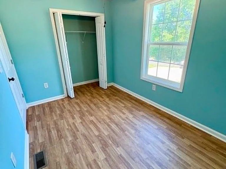 299 J Hunt Rd — Photo 6