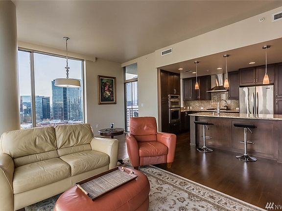 3rd image of 10610 NE 9th Pl Unit 2109