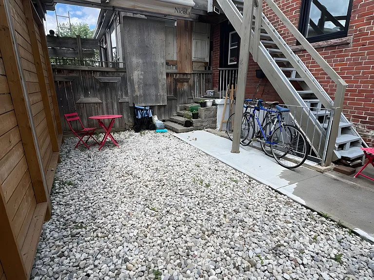 8 Boon Ave #MAIN — Photo 10