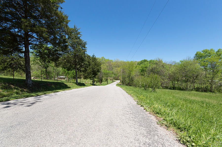 2nd image of 994 Hooten Town Rd