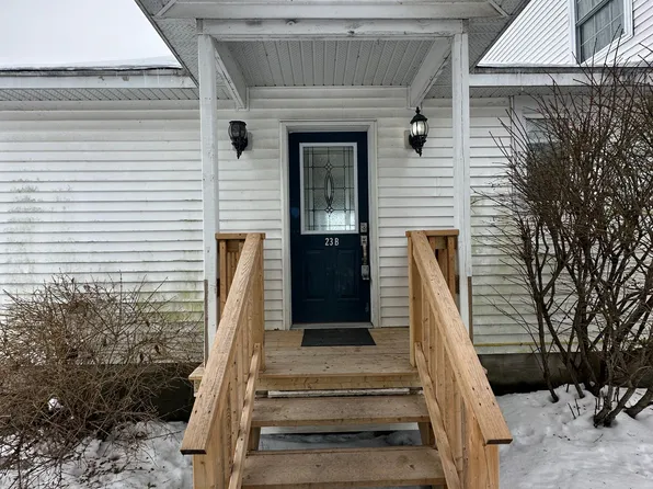 23 Jessie St #B, Brockville, ON K6V 3M6
