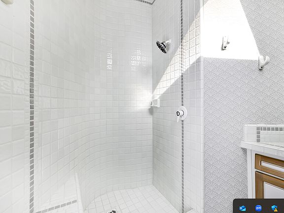 5th image of 24675 Glenwood Dr