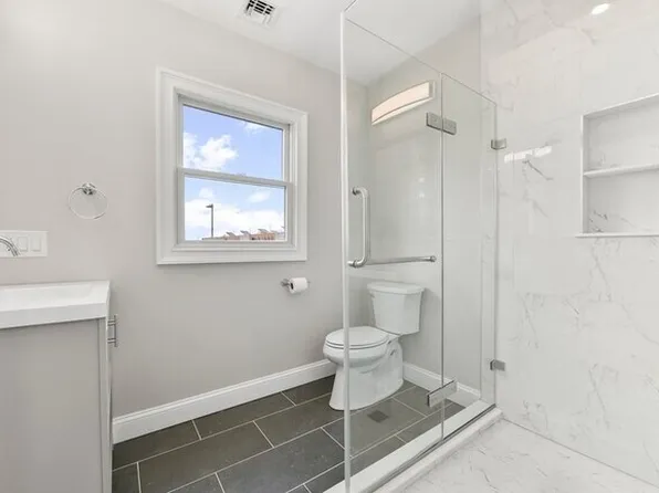 286 Maverick St, Boston, MA