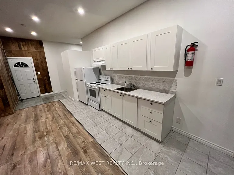16632 York Durham Line #GARAGE — Photo 13