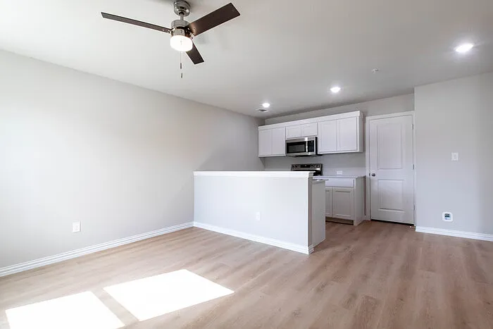 3001 Grey Wolf Cir — Photo 3