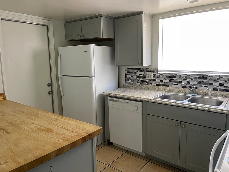 6516 Mohawk St #A — Photo 5