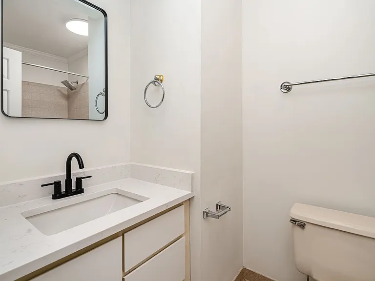 225 Woodmont Cir — Photo 12