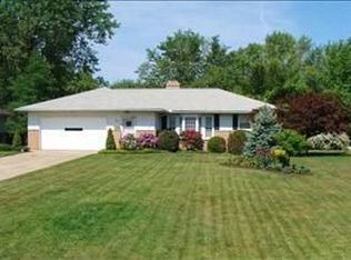 492 Ransome Rd, Highland Heights, OH 44143