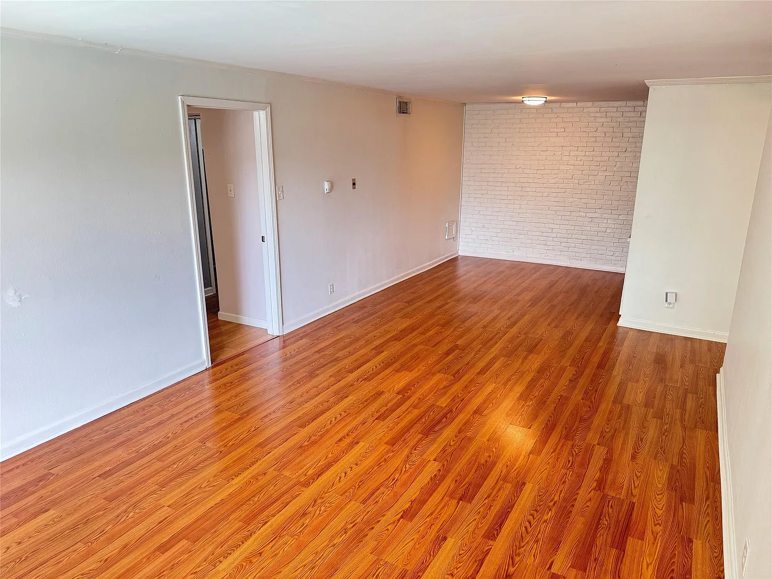 2 bed, 2.0 bath, 960 sqft, $1,350 — Photo 4
