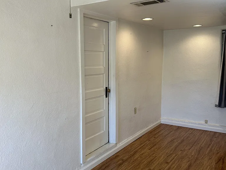 117 Lee St #F — Photo 6