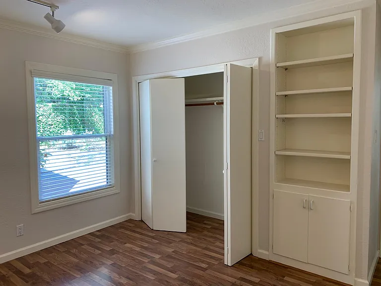 1100 Chadbourne Ave — Photo 7