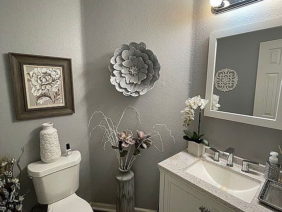 5th image of 7271 Fox Creek Dr