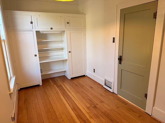 5th image of 833 S Center St #1