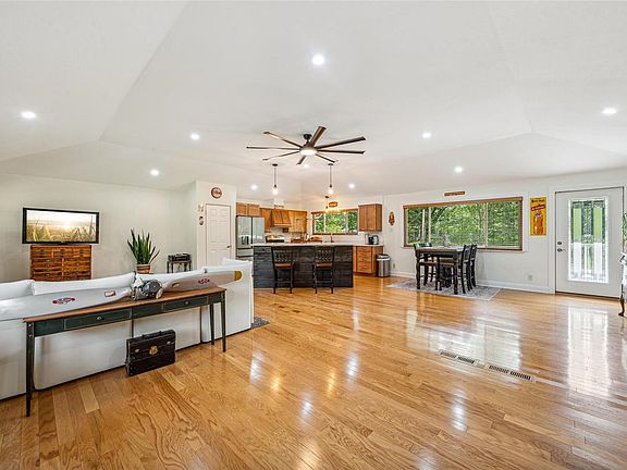 5th image of 11740 Doverhill Dr