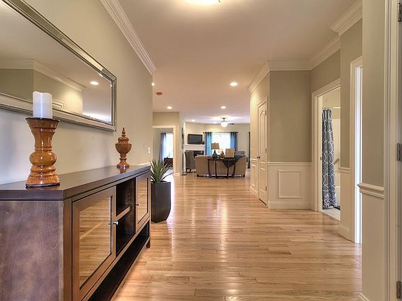 4th image of 15 Torrey Pines Cir