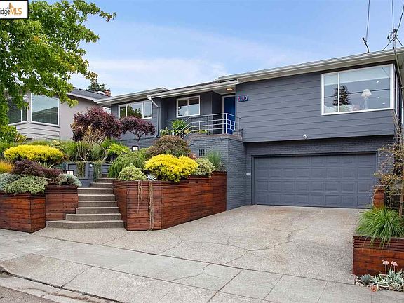 4th image of 4190 Laguna Ave