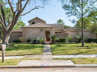 11903 Pebble Rock Dr, Houston, TX 77077