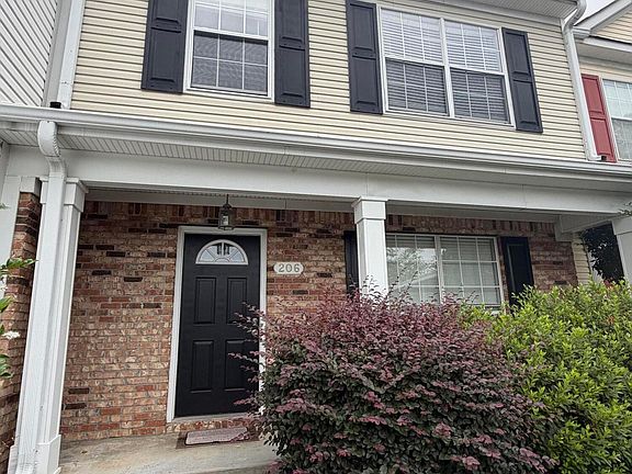 2nd image of 206 Jefferson Pl