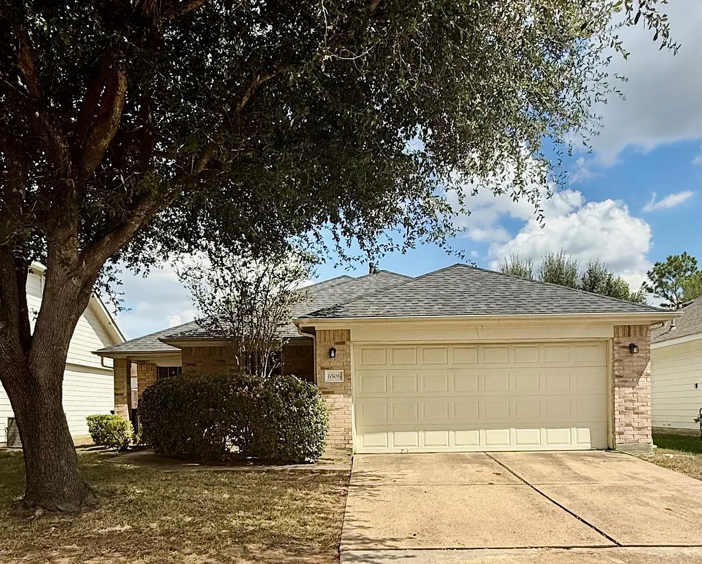 3 bed, 2.0 bath, 1574 sqft, $1,950 — Photo 2
