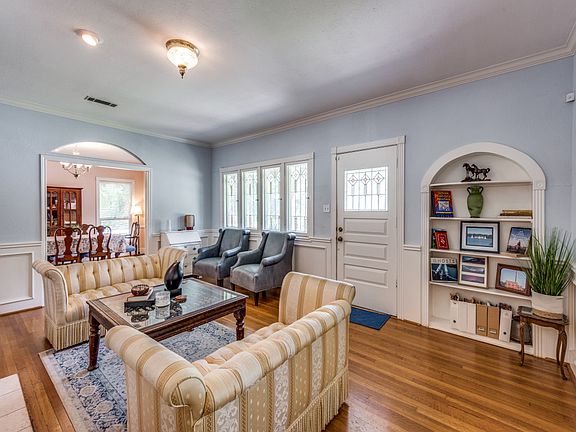 4th image of 6208 La Vista Dr