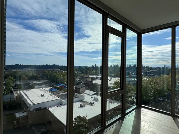 10232 NE 10th St, Bellevue, WA
