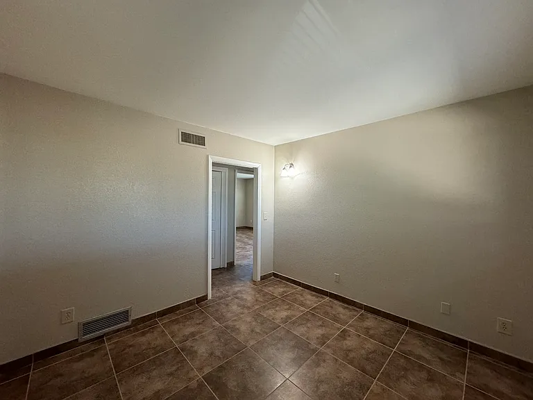 10 W Forrest Feezor St — Photo 27