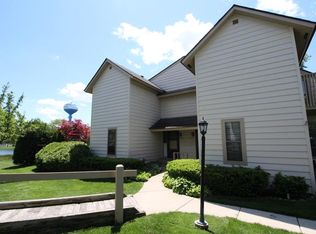 646 Mitchell Ct, Gurnee, IL 60031