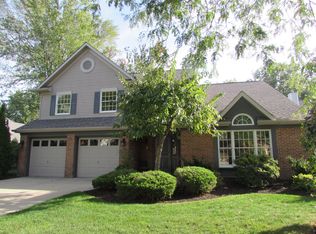 21 S Hampton Cir, Rocky River, OH 44116