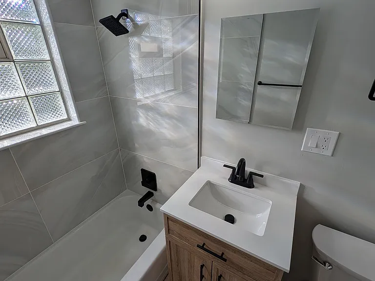 371 Indian Church Rd #2 — Photo 1