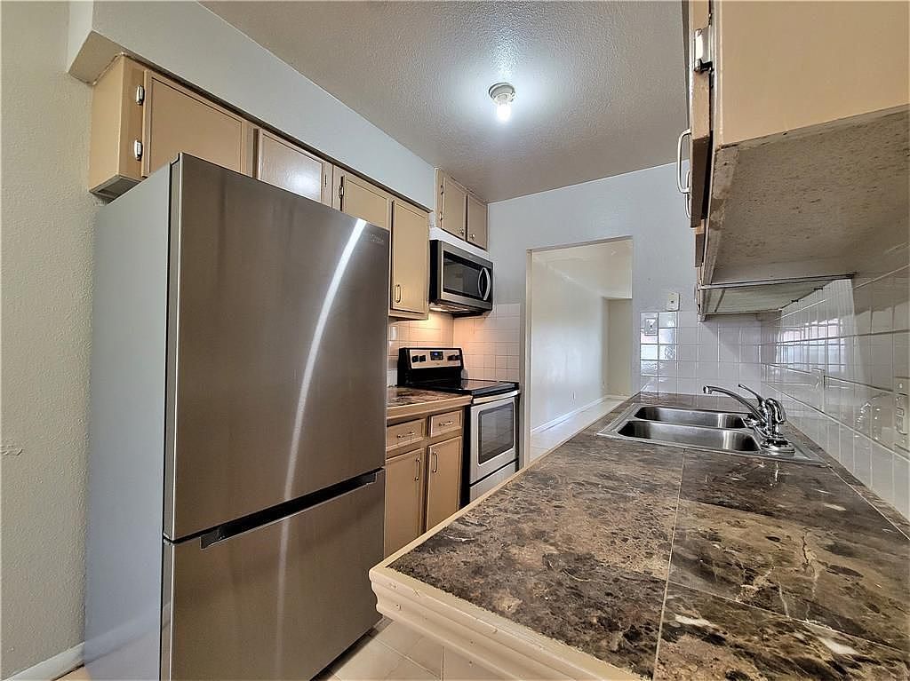 15063 Woodforest Blvd A, Channelview, TX 77530 Zillow