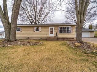 1332 N 1st Ave, Wausau, WI 54401