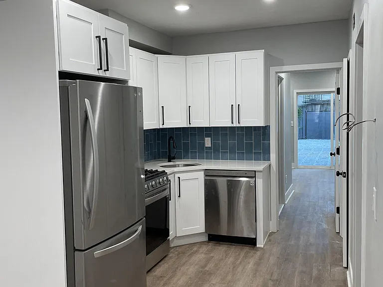 1837 E Sergeant St — Photo 1