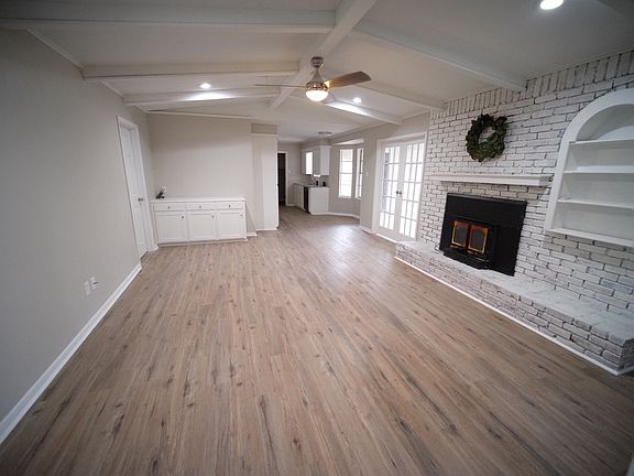 5th image of 4066 Brook Hollow Dr