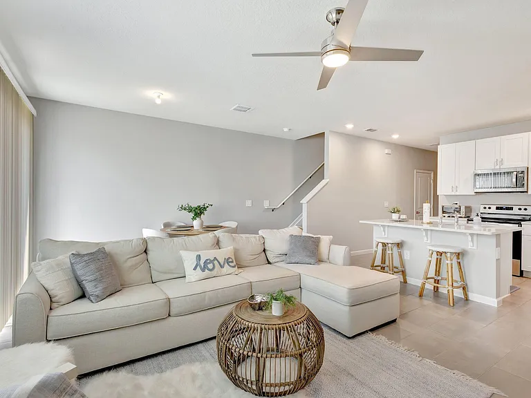 345 SE Angler Dr — Photo 15