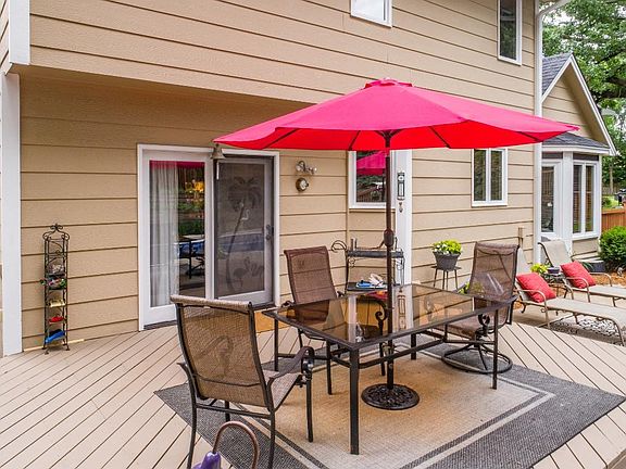 5th image of 217 Belle Aire Ct N